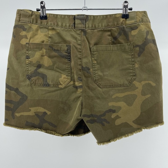 Sanctuary Daybreak Shorts in Hero Camo, Women's 31 - Picture 6 of 9